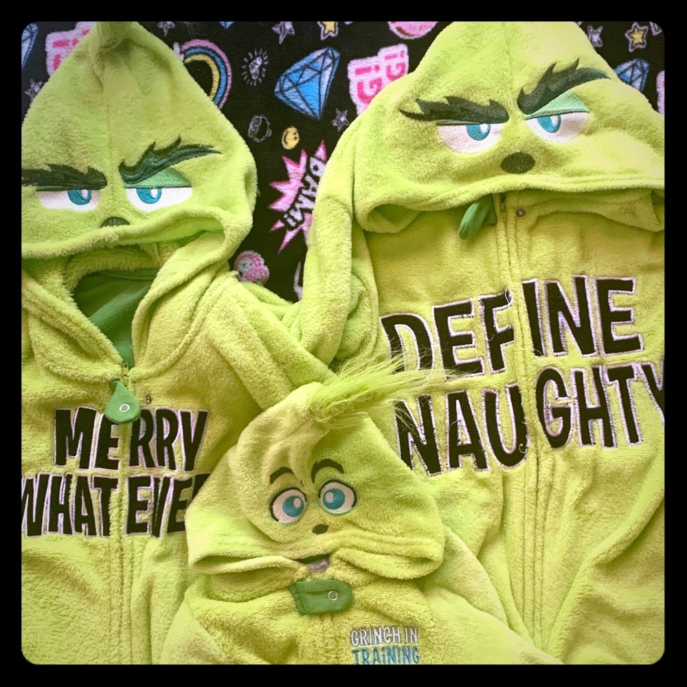 Three grinch versatile onesies 💚💚💚